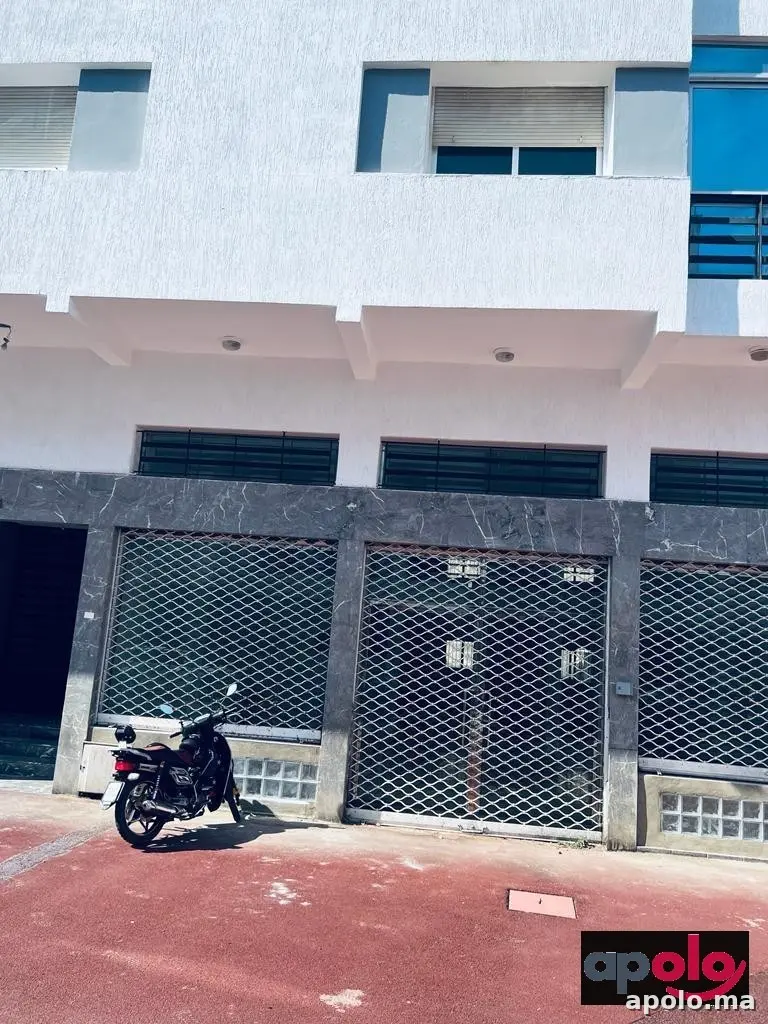 Tour hassan Magasin Très Bien Situé a Vendre 